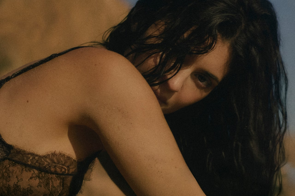 Kylie Jenner estrela nova campanha de Stella McCartney